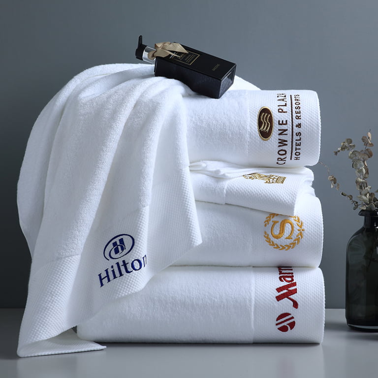 Luxury Hilton Marriot Hotel Towels