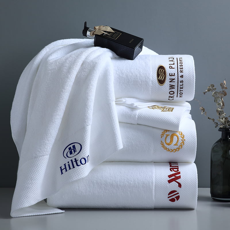 Luxury Hilton Marriot Hotel Towels